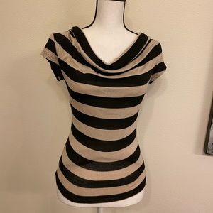 INC XS polyester/rayon, short sleeved, scooped neck & perfect casual work attire